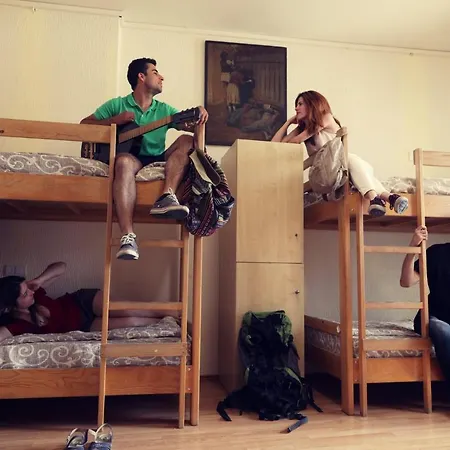 Chill House אכסניה